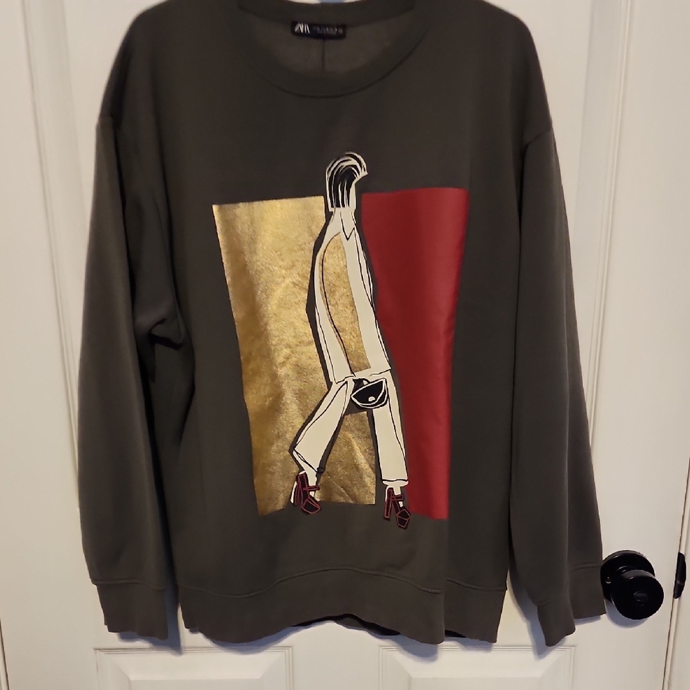 Zara Men's Gray Sweater with Artistic Design